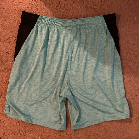 Reebok Men's Teal and Black Shorts size 2XL - Picture 4 of 4